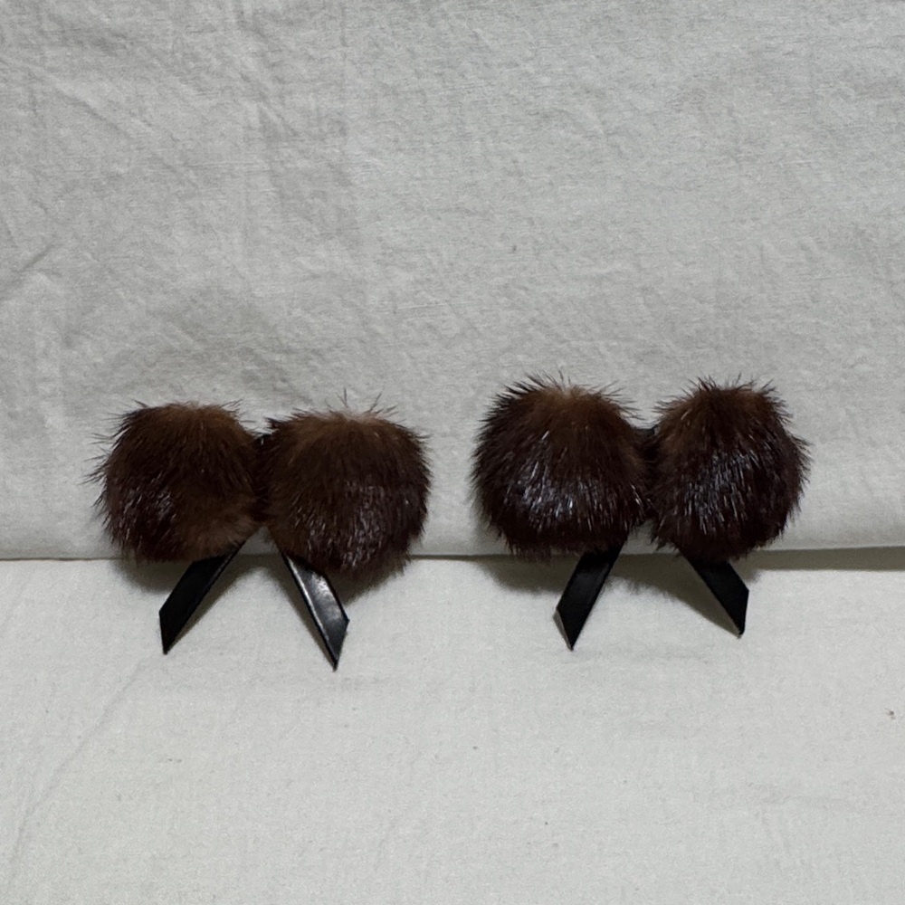 Elegant Brown Fur shoe Clips